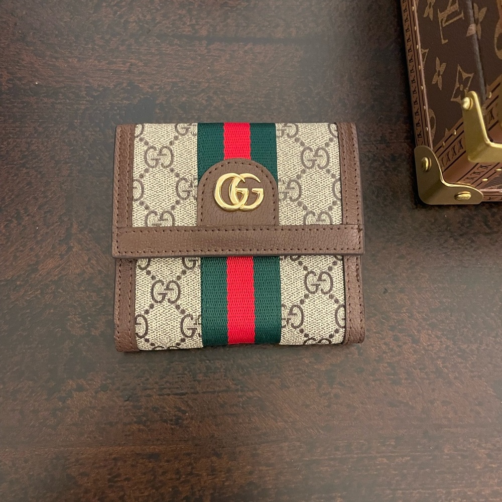 Women’s Gucci Compact Wallet